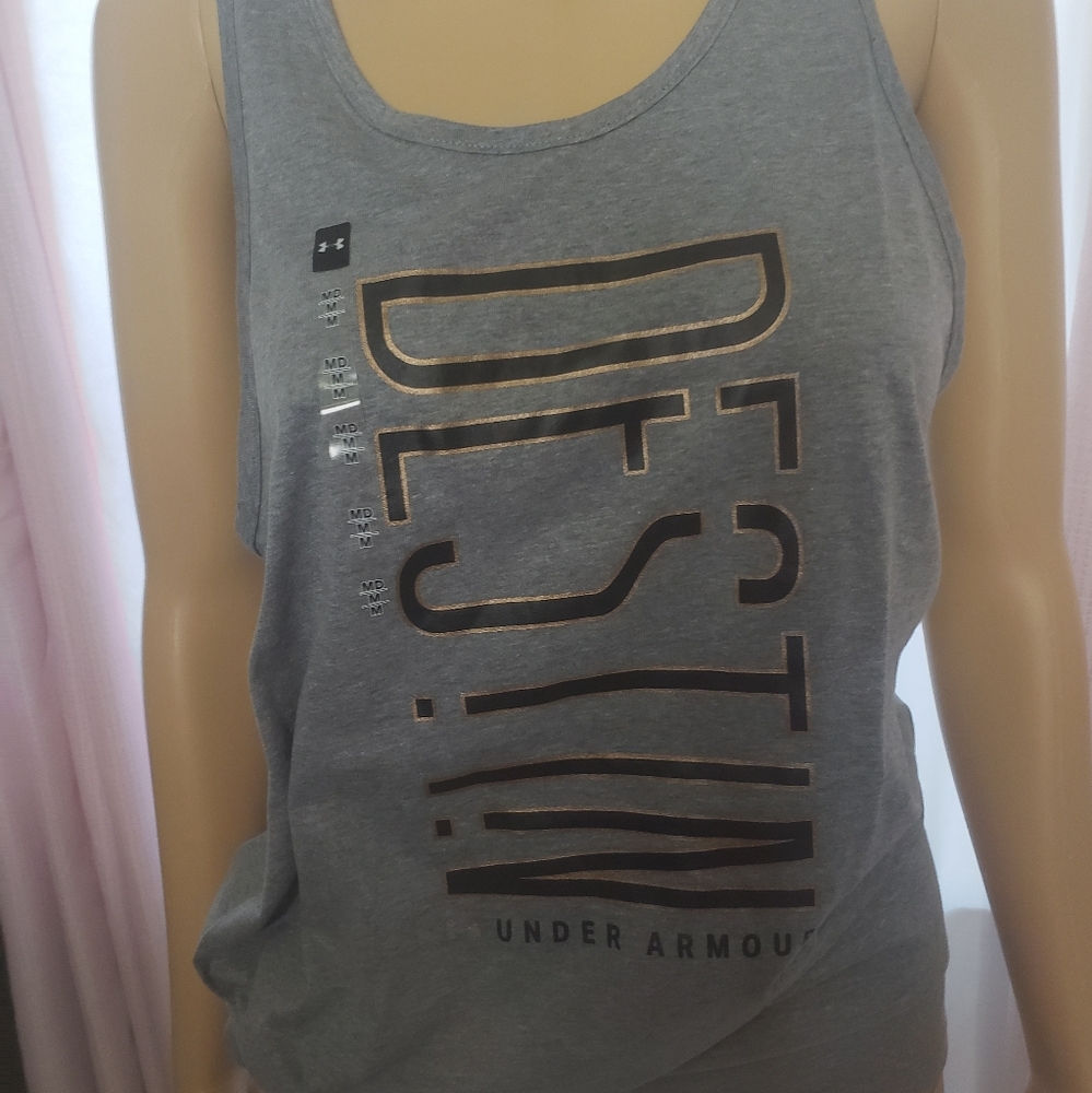 Woman activewear under armour top